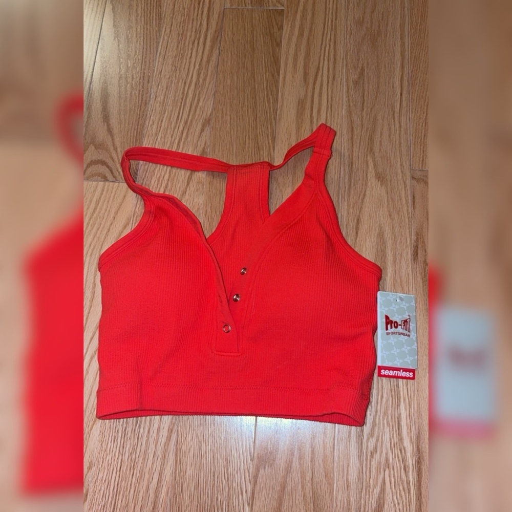 Pro-Fit Red Seamless Sports Bra